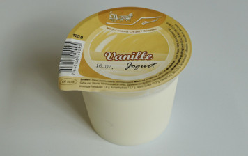 Vanilla yogurt